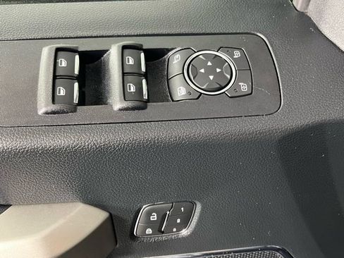 Used 2019 Ford F150 Lariat w/ Equipment Group 502A Luxury image 22