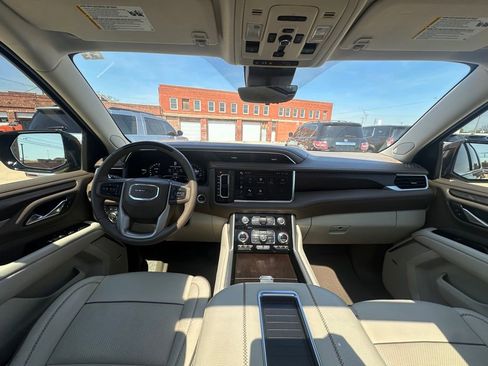 Used 2024 GMC Yukon Denali w/ Denali Reserve Package AWD/4WD image 22