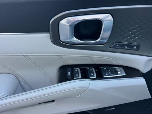 Used 2023 Kia Sorento SX Prestige image 13