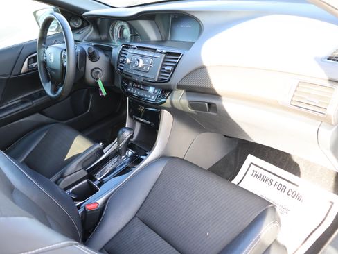 Used 2016 Honda Accord Sport image 10