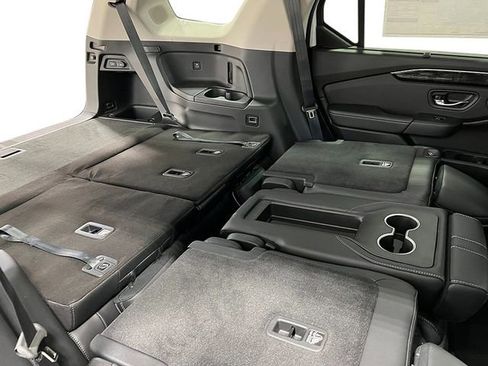 New 2025 Honda Pilot Elite image 40