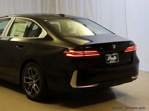 Used 2026 BMW 540i xDrive w/ Executive Package image 8