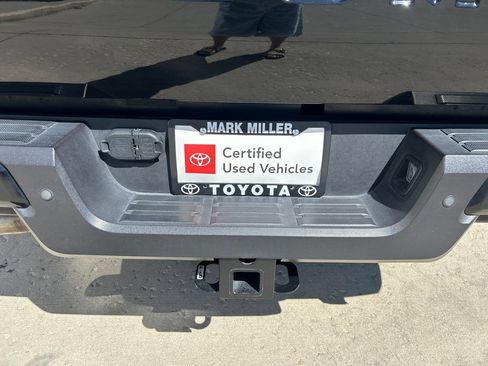 Certified 2025 Toyota Tacoma SR5 AWD/4WD image 29