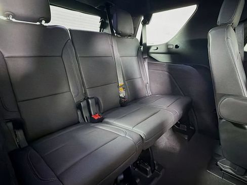 Used 2023 Chevrolet Tahoe Z71 w/ Z71 Off-Road Package AWD/4WD image 36