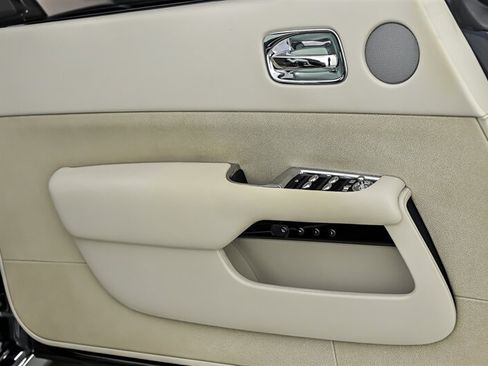Used 2015 Rolls-Royce Wraith RWD image 13