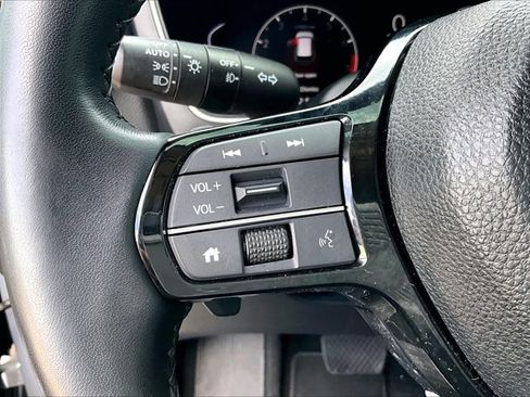 Used 2025 Honda Pilot Touring image 19