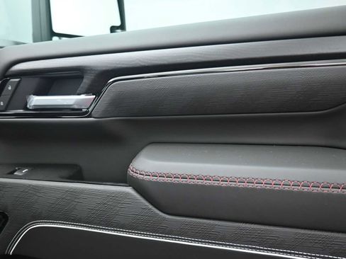 New 2026 GMC Sierra 2500 AT4X w/ LPO, Black Badging Package image 16