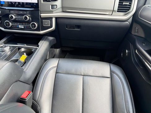 Used 2024 Ford Expedition Max XLT AWD/4WD image 20