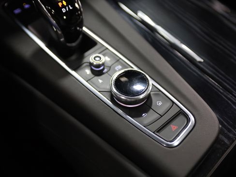 Used 2022 Cadillac Escalade Sport w/ Touring Package AWD/4WD image 28