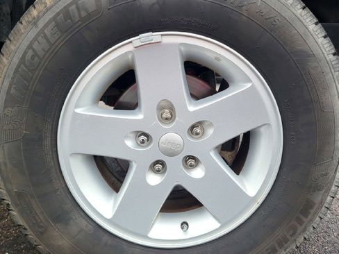 Used 2017 Jeep Wrangler Unlimited Sport w/ Quick Order Package 24S image 28