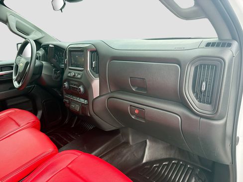 Used 2024 Chevrolet Silverado 1500 W/T w/ Z71 Off-Road Package image 31