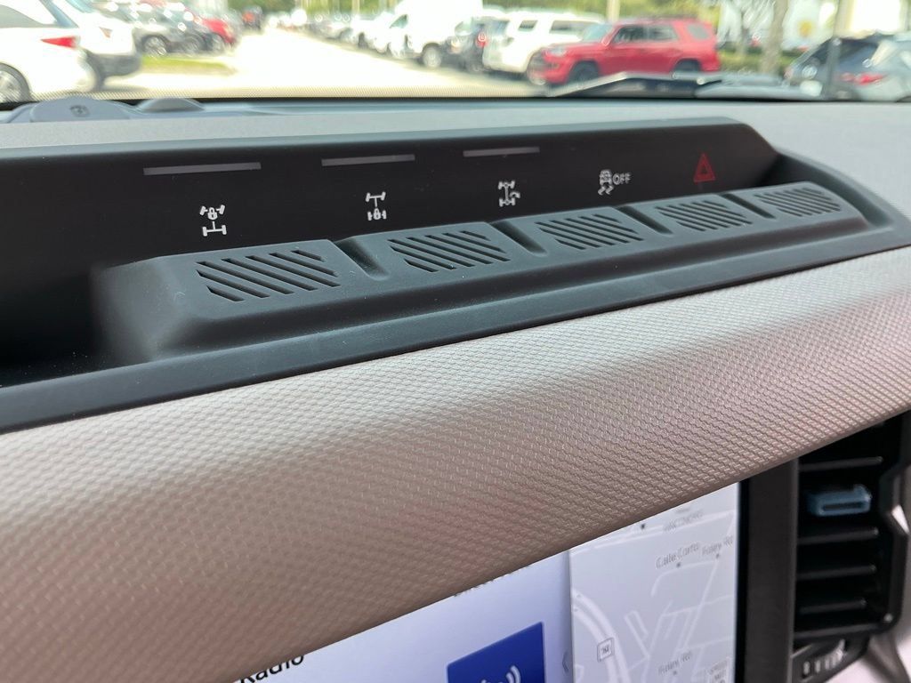 Used 2024 Ford Bronco Wildtrak AWD/4WD image 36