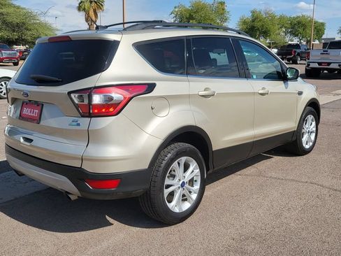 Used 2017 Ford Escape SE w/ Equipment Group 201A AWD/4WD image 11
