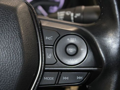 Used 2022 Toyota Camry SE FWD image 32