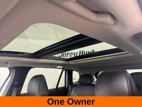 Used 2025 MAZDA CX-50 AWD 2.5 S w/ Premium Package image 3