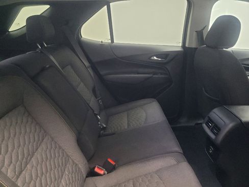 Used 2021 Chevrolet Equinox LT image 19