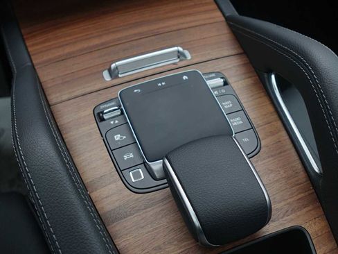 Used 2026 Mercedes-Benz GLE 350 4MATIC image 17