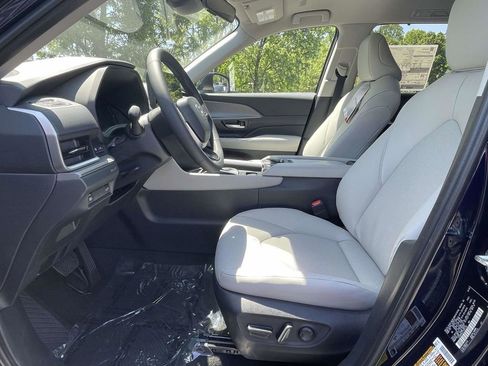 New 2026 Toyota Grand Highlander XLE FWD image 25