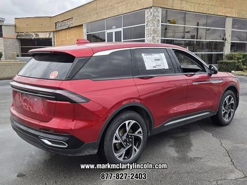 New 2026 Lincoln Nautilus Premier image 3