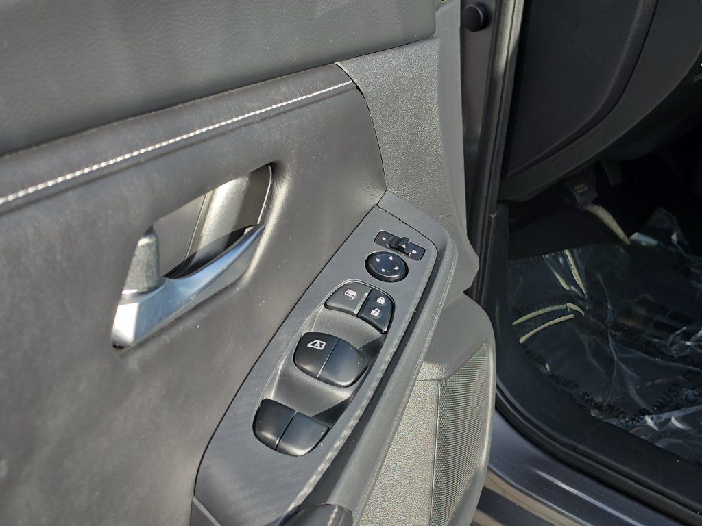 Used 2024 Nissan Sentra SV FWD image 17
