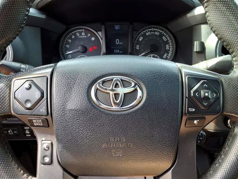 Used 2017 Toyota Tacoma TRD Sport w/ Premium & Technology Package image 23