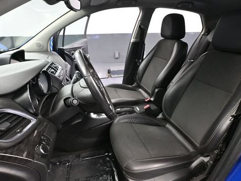 Used 2014 Buick Encore FWD image 21