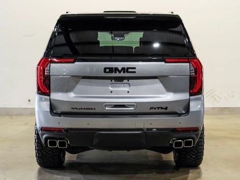 Used 2026 GMC Yukon AT4 w/ AT4 Premium Plus Package AWD/4WD image 33