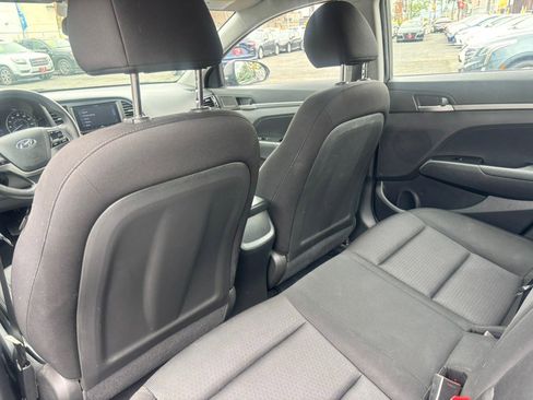 Used 2018 Hyundai Elantra SE FWD image 32