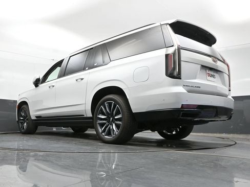 Used 2024 Cadillac Escalade ESV Sport Platinum AWD/4WD image 48