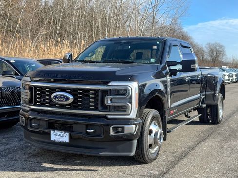 Certified 2024 Ford F350 Limited image 3