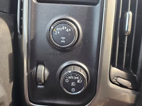 Used 2018 Chevrolet Silverado 1500 LTZ Z71 w/ LTZ Plus Package AWD/4WD image 39