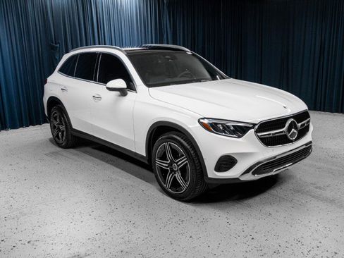 Certified 2026 Mercedes-Benz GLC 300 image 3