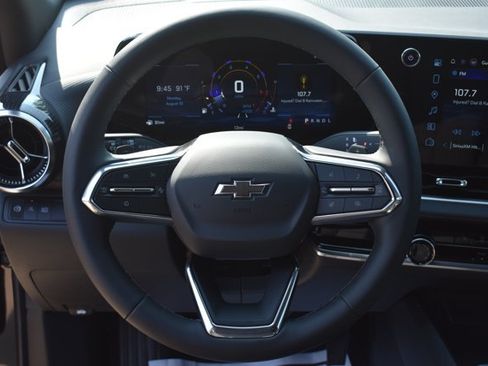 New 2027 Chevrolet Equinox LT w/ Safety and Technology Package FWD image 18