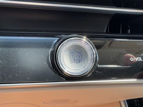 New 2026 Genesis GV70 2.5T Select image 19