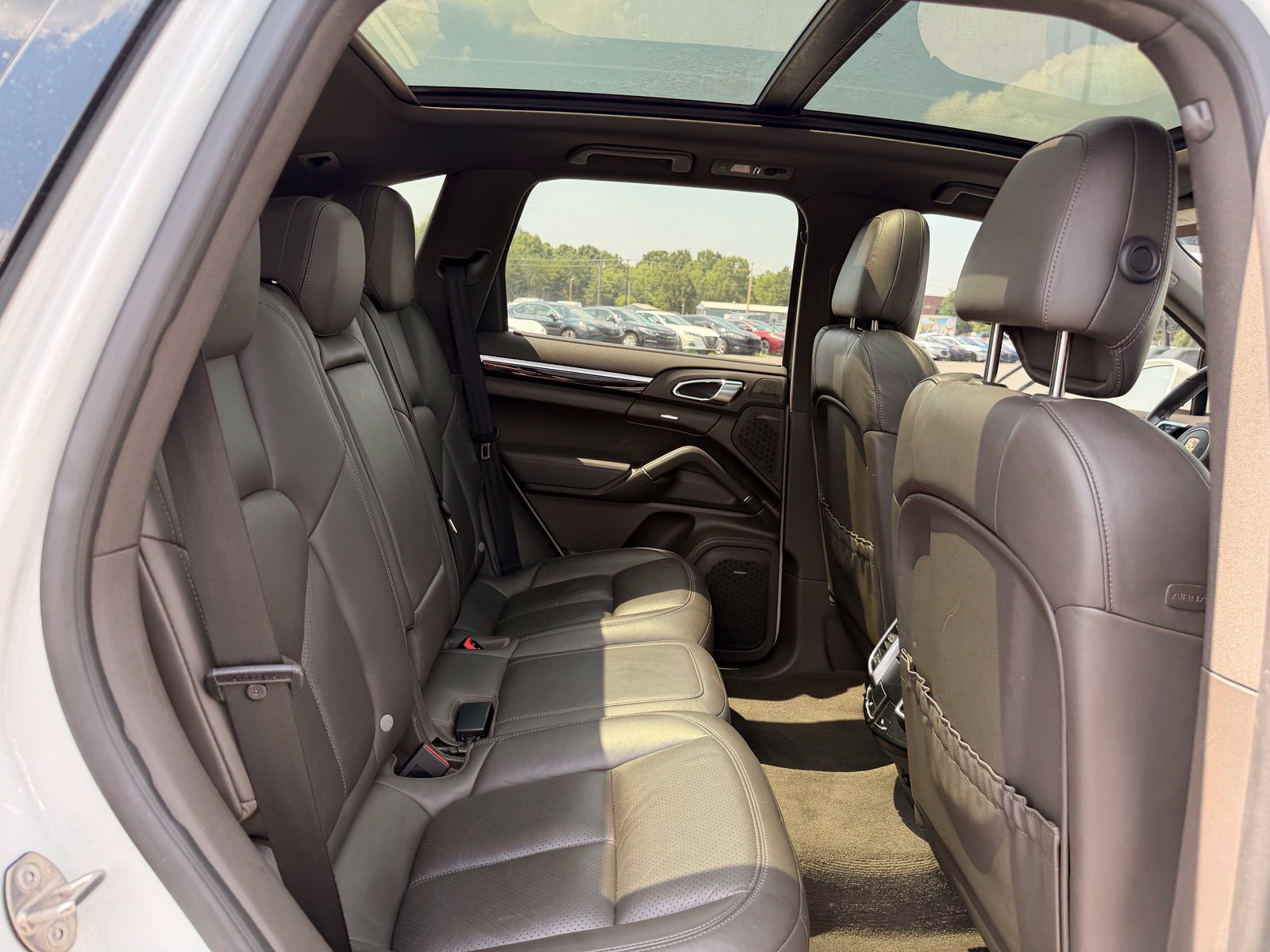 Used 2016 Porsche Cayenne S AWD/4WD image 21