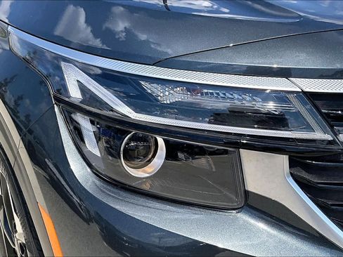 Certified 2024 Kia Seltos EX FWD image 26