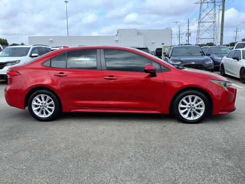 Used 2020 Toyota Corolla LE w/ LE Premium Package FWD image 25