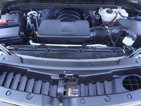 Used 2026 Chevrolet Suburban RST RWD image 26