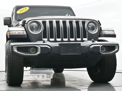 Used 2018 Jeep Wrangler Unlimited Sahara w/ Cold Weather Group AWD/4WD image 44