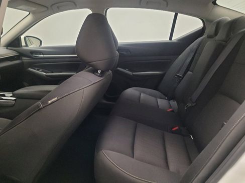 Used 2023 Nissan Altima 2.5 SV FWD image 18