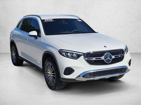 Certified 2025 Mercedes-Benz GLC 300 image 3