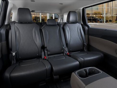 New 2025 Kia Carnival EX image 16