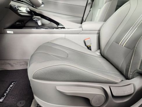 New 2026 Hyundai Elantra SEL Sport image 11