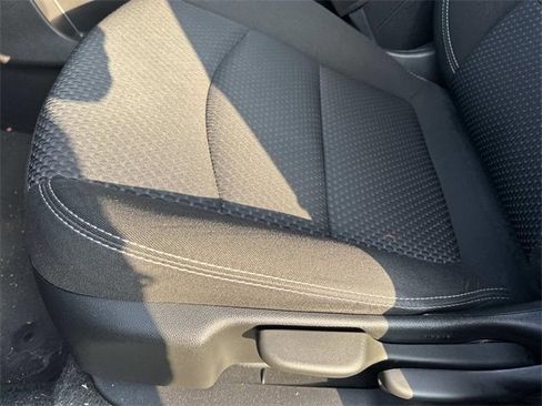 Used 2024 GMC Terrain SLE w/ Elevation Edition image 21