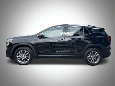 Used 2022 GMC Terrain SLT w/ LPO, Floor Liner Package image 22