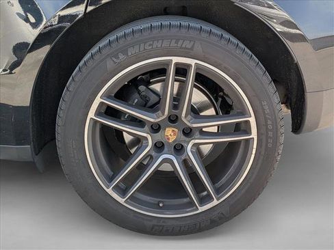Used 2021 Porsche Macan AWD/4WD image 16