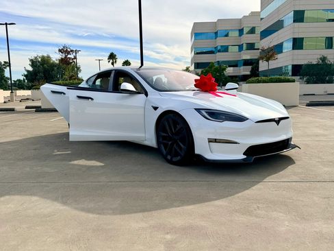 Used 2022 Tesla Model S Standard Range AWD/4WD image 82