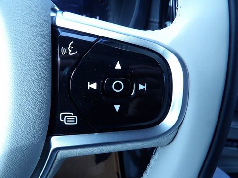 New 2026 Volvo XC60 B5 Ultra w/ Protection Package Premier image 19