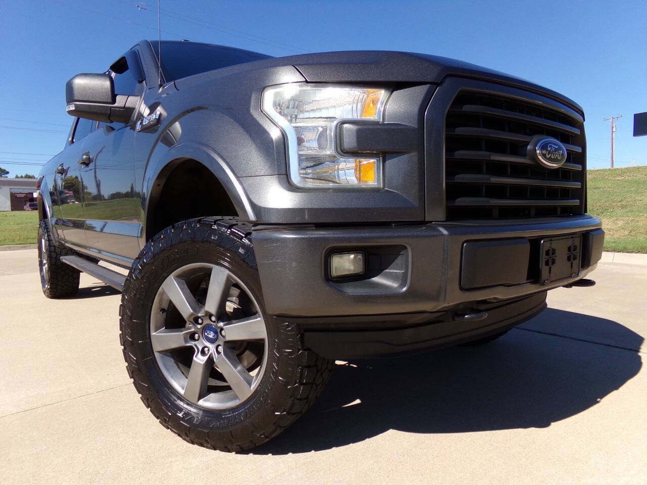 Used 2016 Ford F150 XLT w/ Equipment Group 301A Mid AWD/4WD image 15