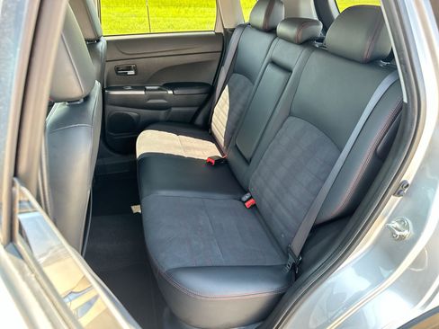 Used 2024 Mitsubishi Outlander Sport SE image 22